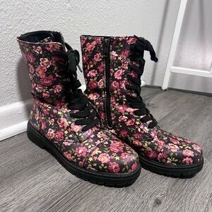 Madden Girl Black Pink Floral Combat Boots Size 7